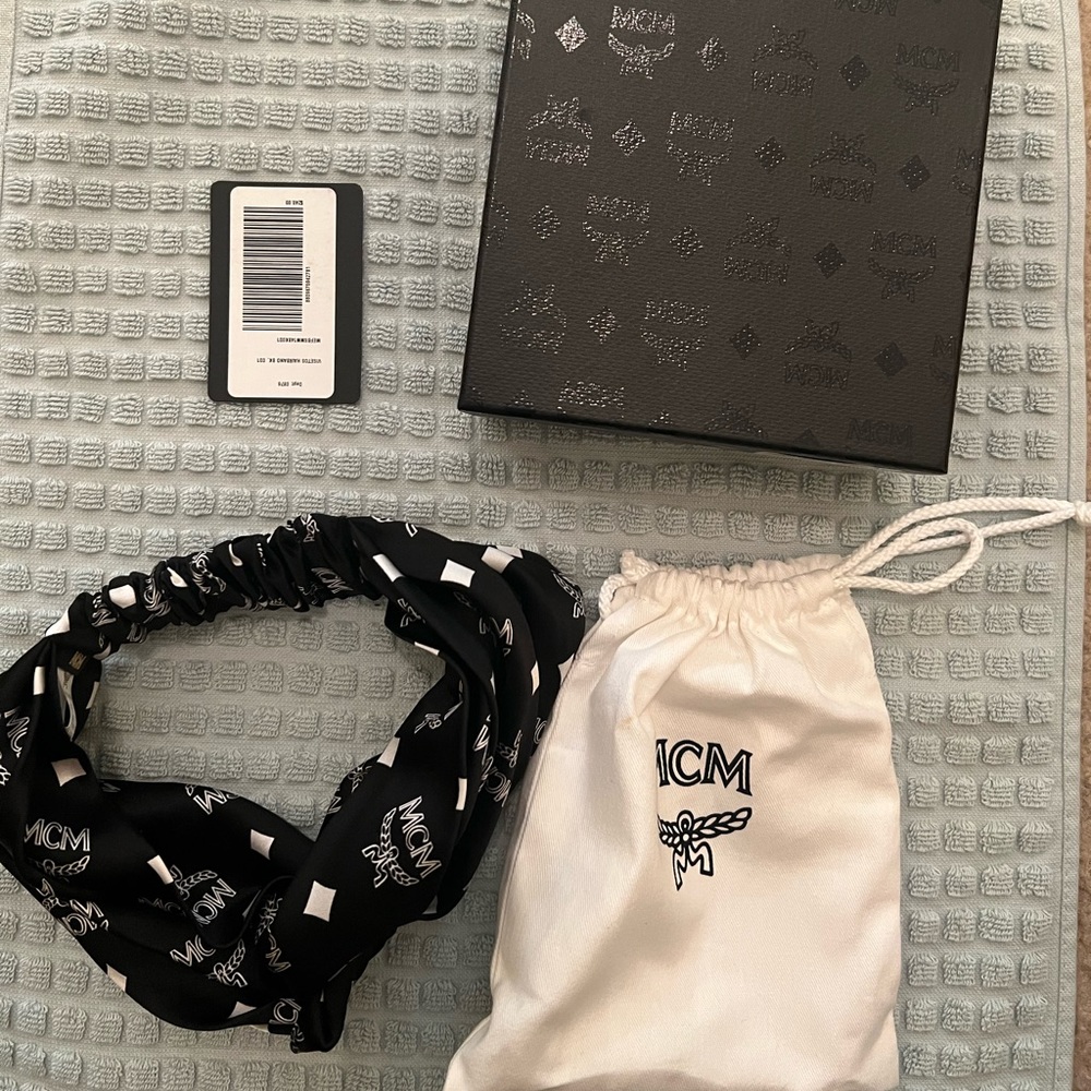 MCM headband.